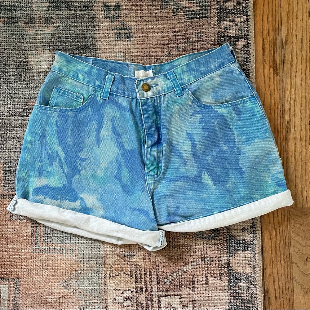 Moda International Vintage High Rise Mom Shorts